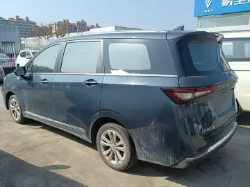2022 Wuling Jiachen с пробегом 14 400 км