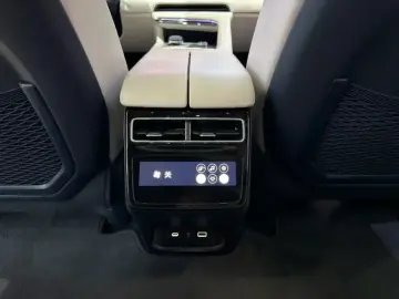 2023 Zeekr 001 с пробегом 80 000 км