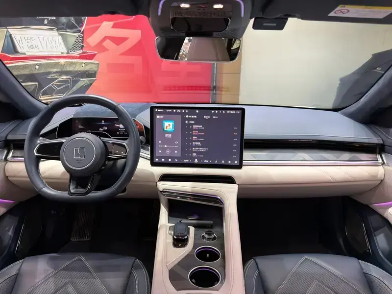 2023 Zeekr 001 с пробегом 80 000 км
