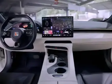 2024 Zeekr 001 с пробегом 34 000 км