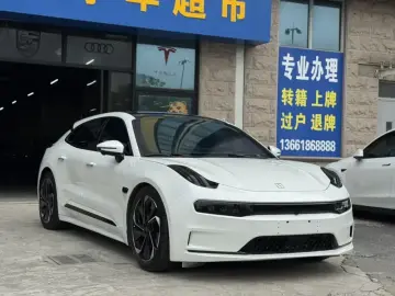 2023 Zeekr 001 с пробегом 29 500 км
