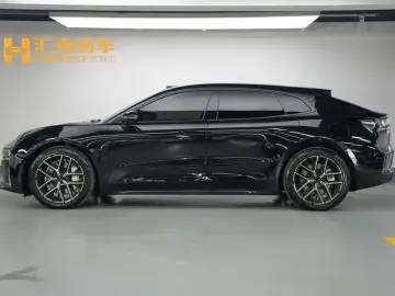 2026 Zeekr 001 с пробегом 6 100 км