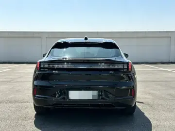 2023 Zeekr 001 с пробегом 3 700 км