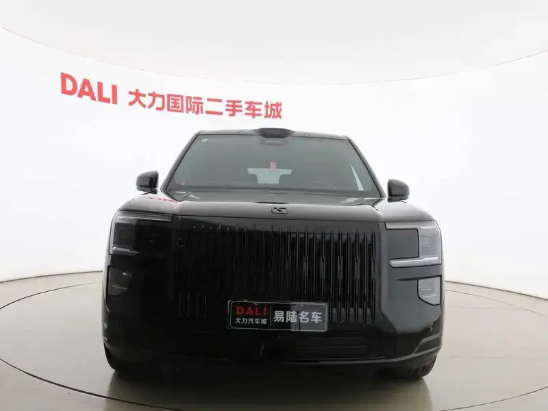 2025 Zeekr 9X с пробегом 19 000 км