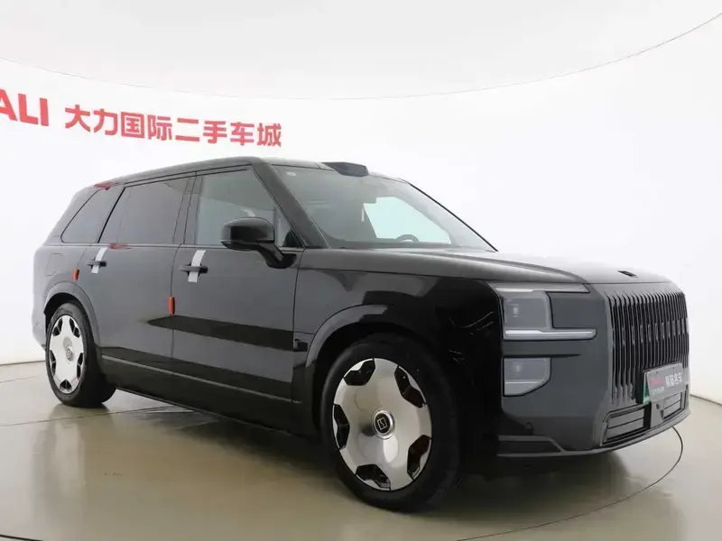 2025 Zeekr 9X с пробегом 19 000 км