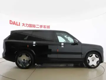2025 Zeekr 9X с пробегом 19 000 км