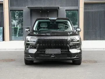 2025 Zeekr 9X с пробегом 13 000 км