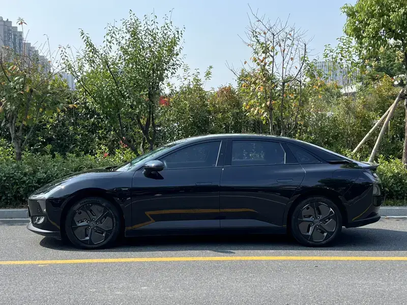 2024 Xpeng Mona M03 с пробегом 36 000 км