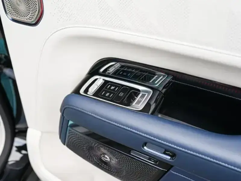 2025 Zeekr 9X с пробегом 13 000 км