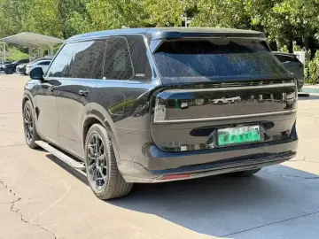 2025 Zeekr 9X с пробегом 21 000 км