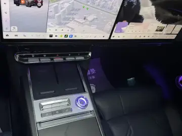 2025 Zeekr 9X с пробегом 21 000 км