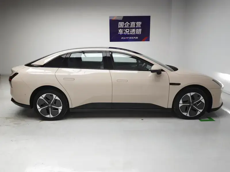2024 Xpeng Mona M03 с пробегом 33 500 км