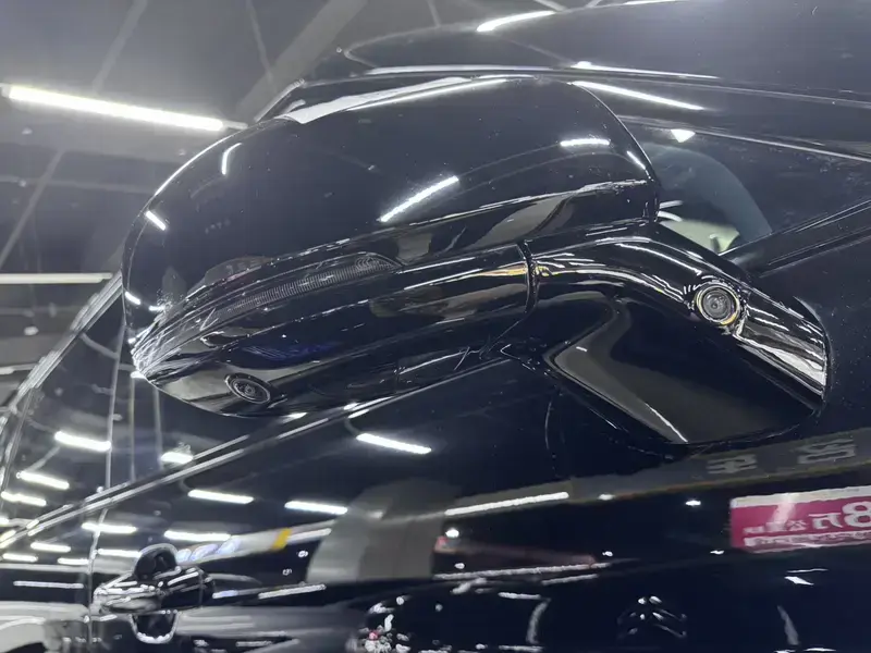 2025 Zeekr 9X с пробегом 21 000 км