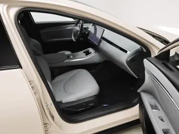 2024 Xpeng Mona M03 с пробегом 33 500 км