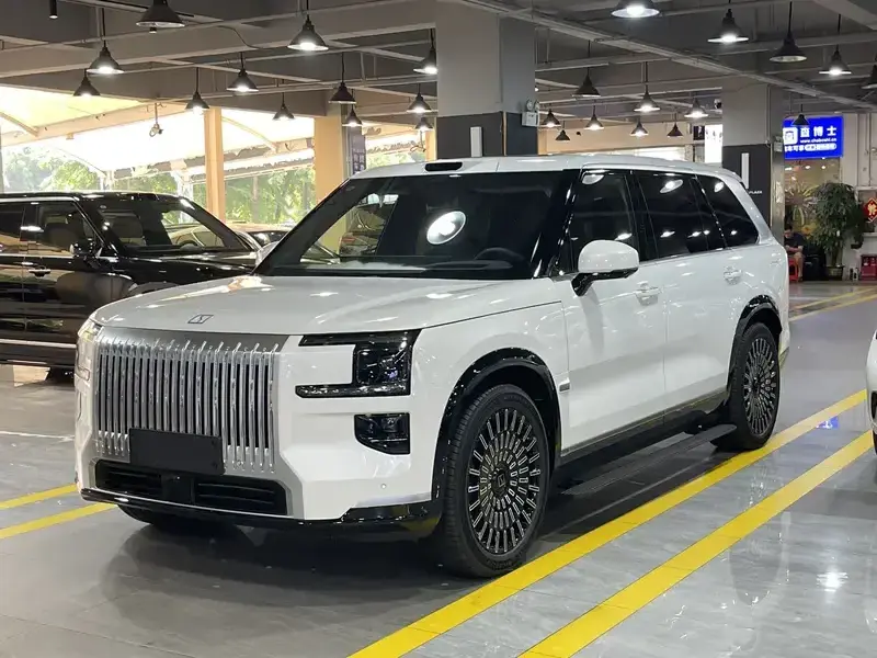 2025 Zeekr 9X с пробегом 100 км