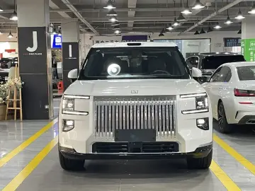 2025 Zeekr 9X с пробегом 100 км