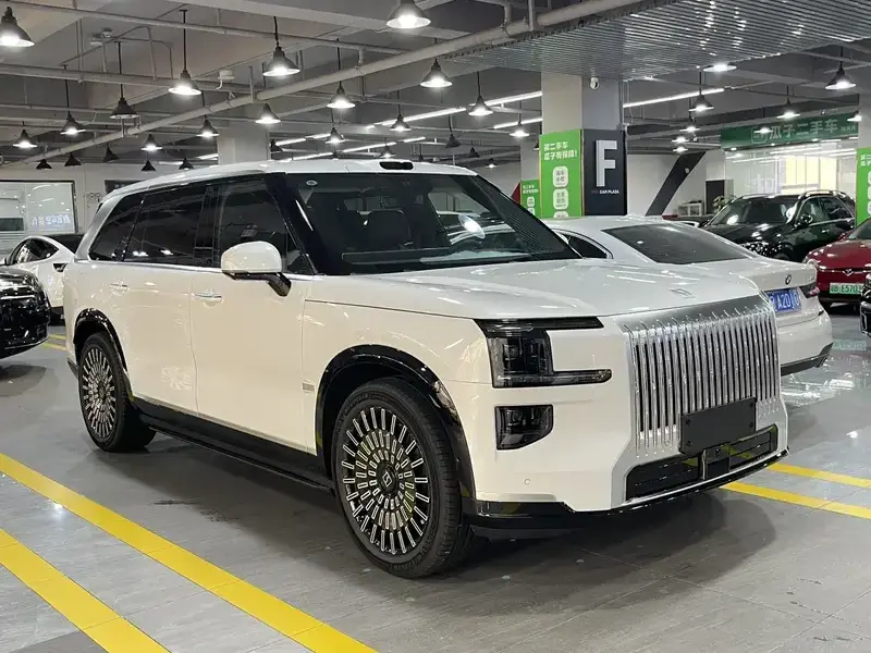 2025 Zeekr 9X с пробегом 100 км