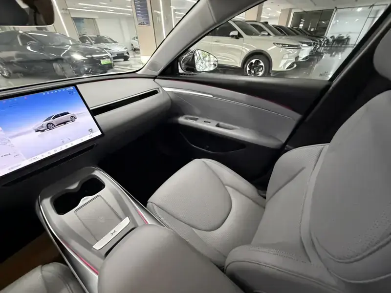 2025 Xpeng Mona M03 с пробегом 46 000 км