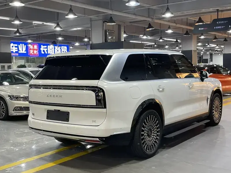 2025 Zeekr 9X с пробегом 100 км