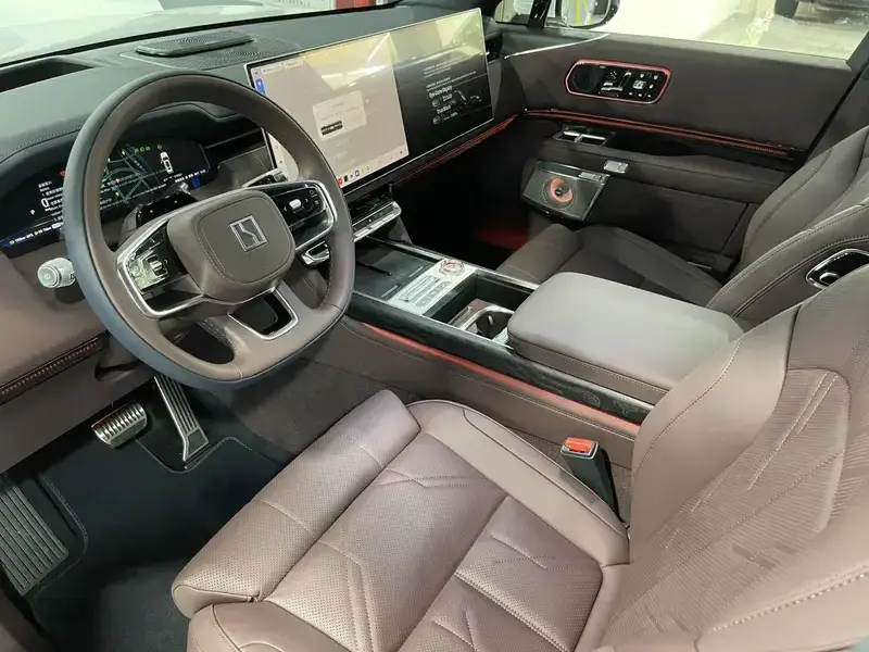 2025 Zeekr 9X с пробегом 100 км