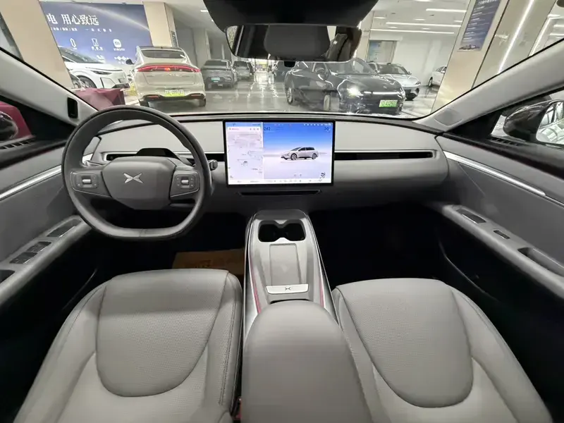 2025 Xpeng Mona M03 с пробегом 46 000 км