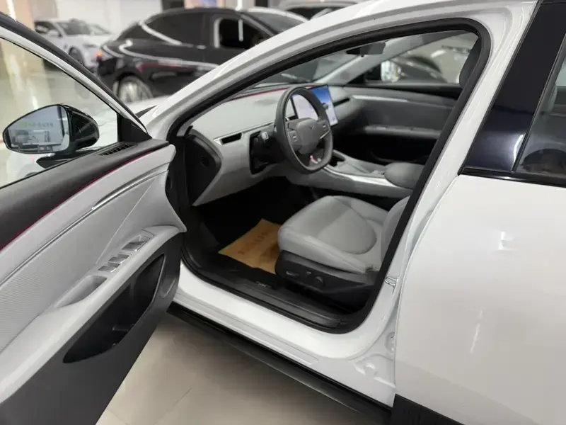 2025 Xpeng Mona M03 с пробегом 46 000 км
