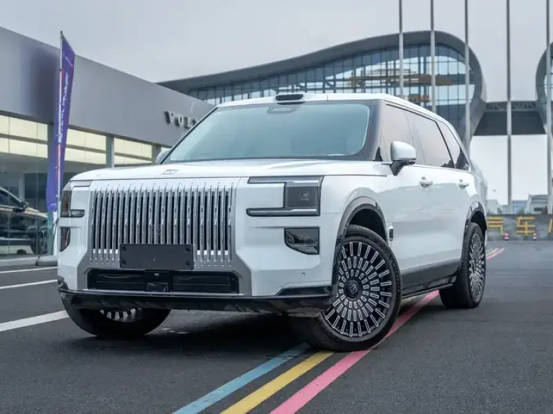 2025 Zeekr 9X с пробегом 19 000 км