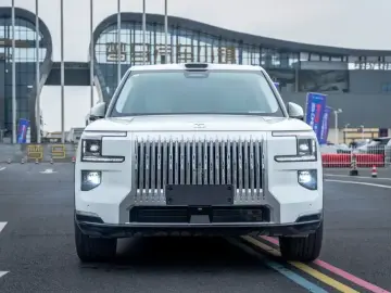 2025 Zeekr 9X с пробегом 19 000 км