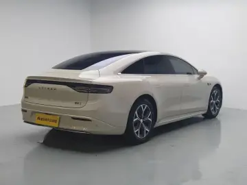 2025 Luxeed S7 с пробегом 18 600 км