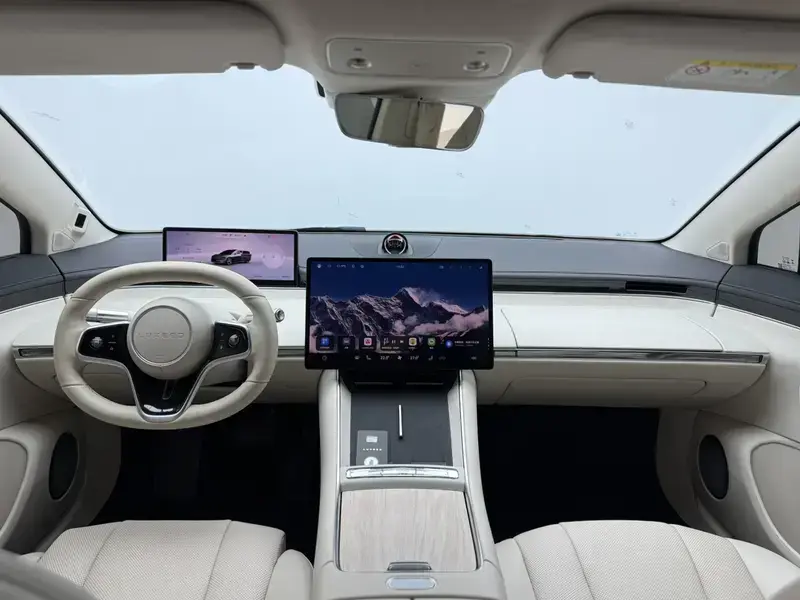 2024 Luxeed S7 с пробегом 36 000 км
