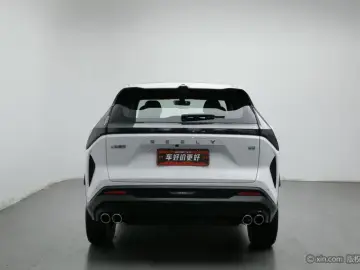 2023 Geely Atlas Pro с пробегом 20 200 км