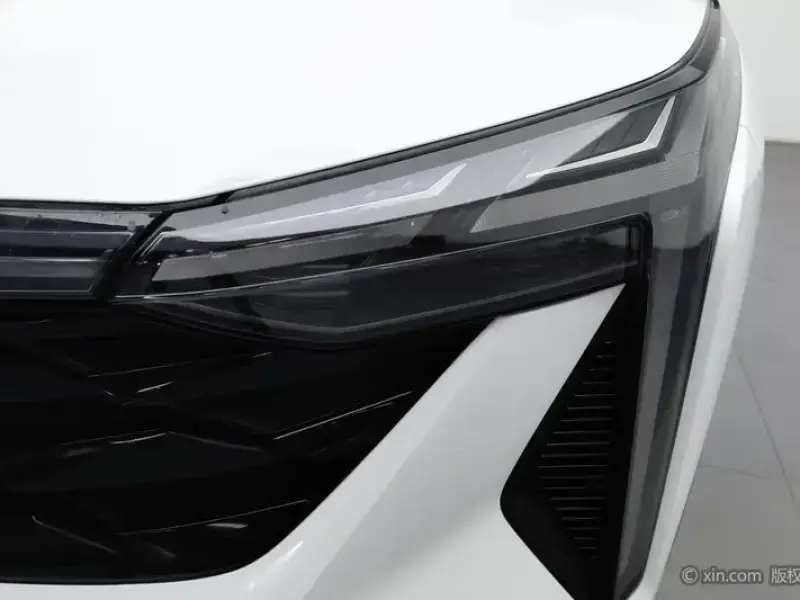 2023 Geely Atlas Pro с пробегом 20 200 км