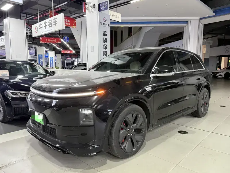 2024 Li Auto (Lixiang) L6 с пробегом 29 000 км