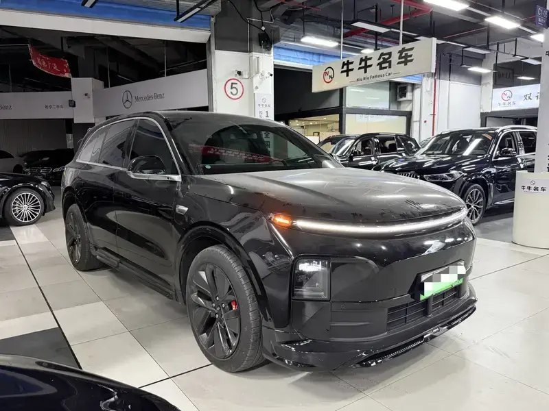 2024 Li Auto (Lixiang) L6 с пробегом 29 000 км