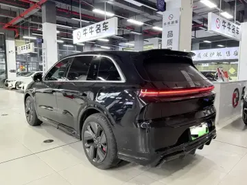 2024 Li Auto (Lixiang) L6 с пробегом 29 000 км