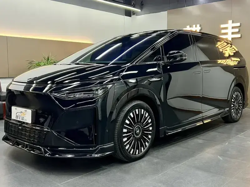 2026 Xpeng X9 с пробегом 3 000 км