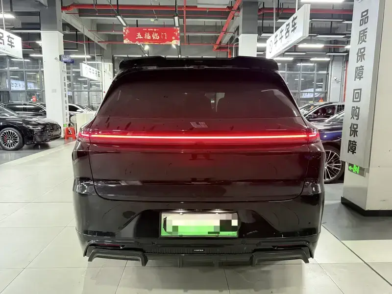 2024 Li Auto (Lixiang) L6 с пробегом 29 000 км
