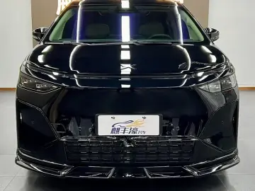 2026 Xpeng X9 с пробегом 3 000 км