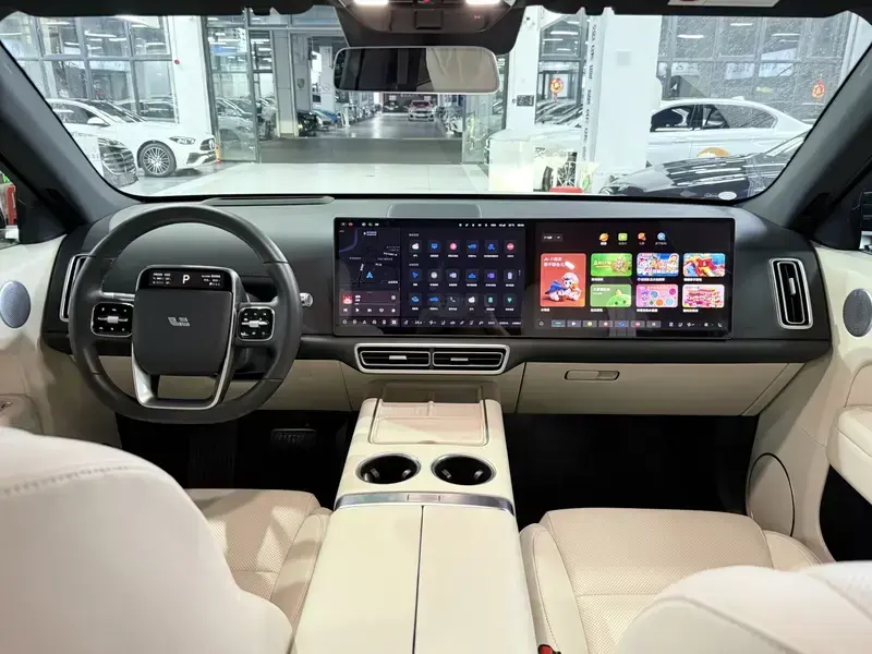 2024 Li Auto (Lixiang) L6 с пробегом 29 000 км