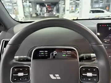 2024 Li Auto (Lixiang) L6 с пробегом 29 000 км