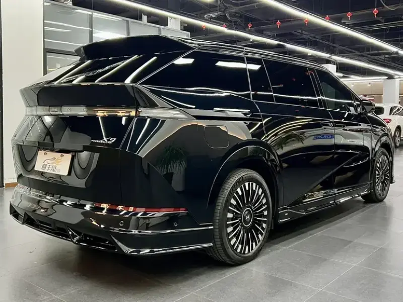 2026 Xpeng X9 с пробегом 3 000 км