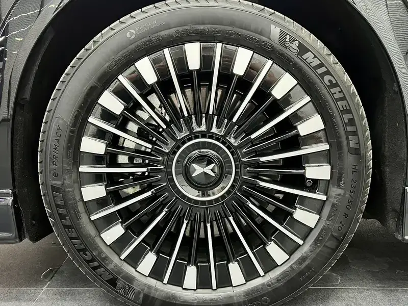 2026 Xpeng X9 с пробегом 3 000 км