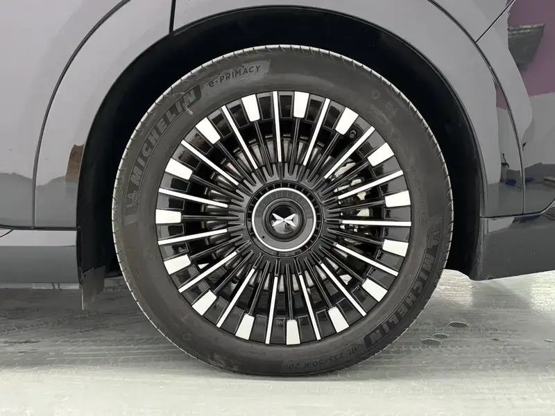 2026 Xpeng X9 с пробегом 34 900 км