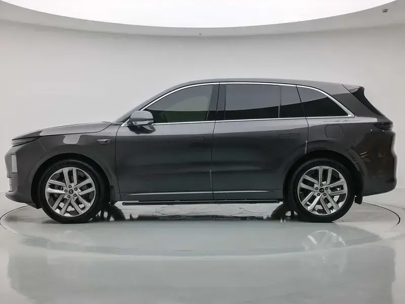 2024 Li Auto (Lixiang) L6 с пробегом 45 600 км