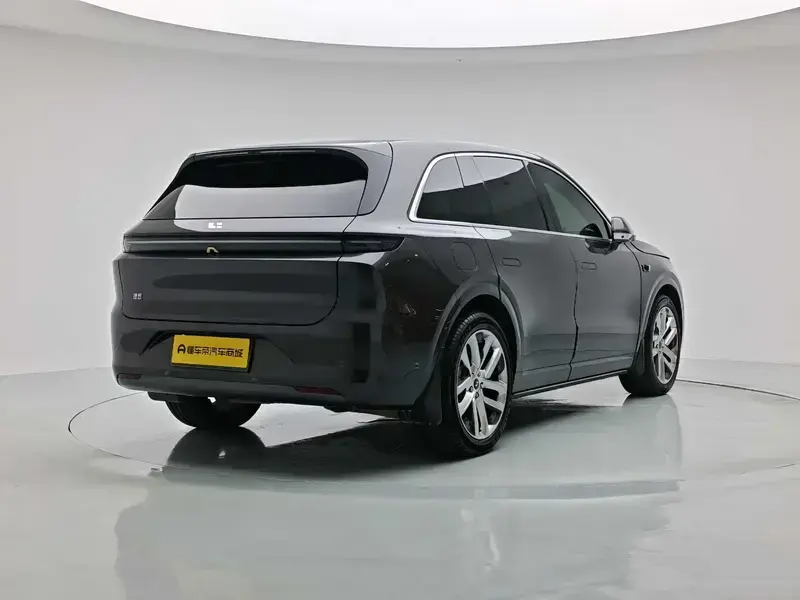 2024 Li Auto (Lixiang) L6 с пробегом 45 600 км