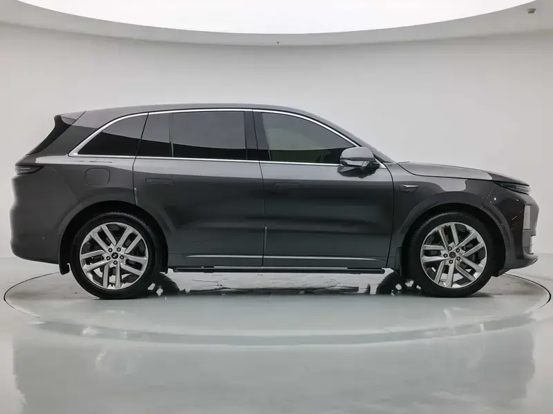 2024 Li Auto (Lixiang) L6 с пробегом 45 600 км