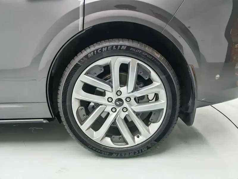 2024 Li Auto (Lixiang) L6 с пробегом 45 600 км