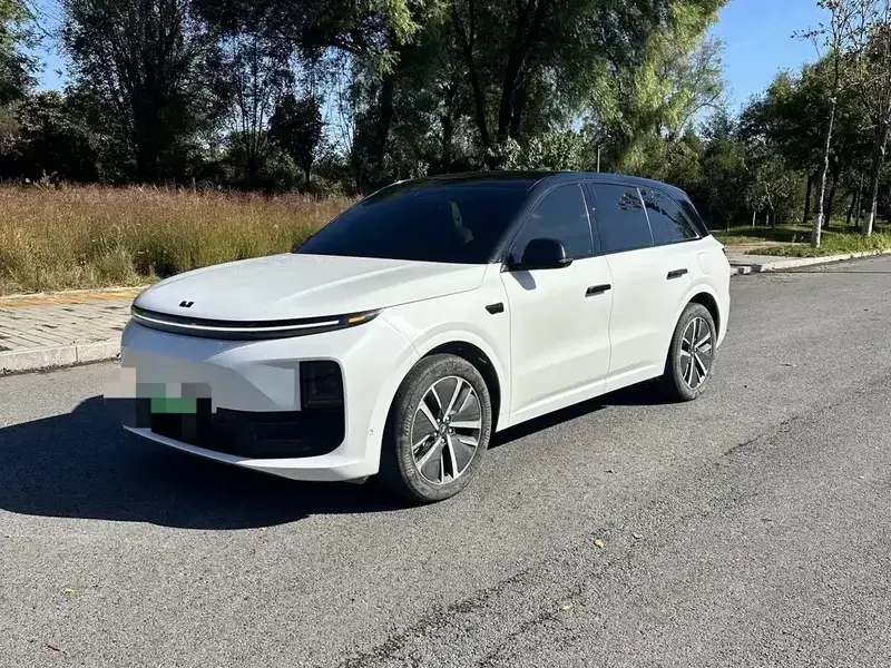 2024 Li Auto (Lixiang) L6 с пробегом 70 000 км