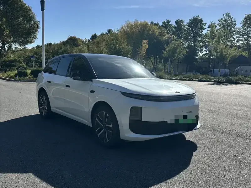 2024 Li Auto (Lixiang) L6 с пробегом 70 000 км