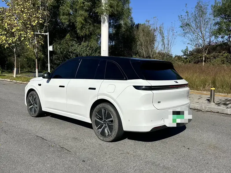 2024 Li Auto (Lixiang) L6 с пробегом 70 000 км